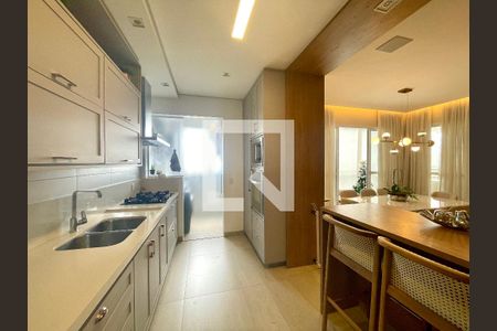 Apartamento à venda com 131m², 3 quartos e 2 vagas Apartamento à venda com 131m², 3 quartos e 2 vagasCozinha