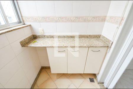 Apartamento à venda com 110m², 3 quartos e 1 vagaÁrea de Serviço