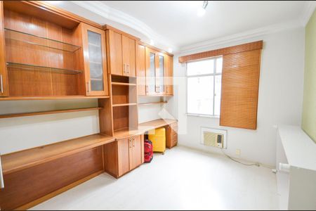 Apartamento à venda com 110m², 3 quartos e 1 vagaQuarto 2