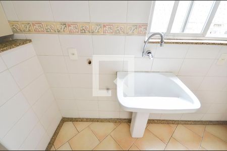 Apartamento à venda com 110m², 3 quartos e 1 vagaÁrea de Serviço