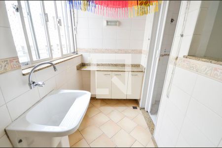 Apartamento à venda com 110m², 3 quartos e 1 vagaÁrea de Serviço