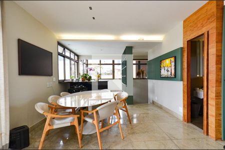 Apartamento à venda com 420m², 4 quartos e 5 vagasCobertura