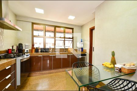Apartamento à venda com 420m², 4 quartos e 5 vagasCozinha