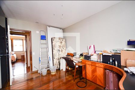 Apartamento à venda com 420m², 4 quartos e 5 vagasQuarto4