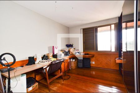 Apartamento à venda com 420m², 4 quartos e 5 vagasQuarto4