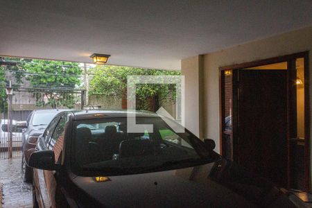 Casa à venda com 252m², 3 quartos e 3 vagas Casa à venda com 252m², 3 quartos e 3 vagasÁrea Externa