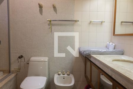 Casa à venda com 252m², 3 quartos e 3 vagas Casa à venda com 252m², 3 quartos e 3 vagasQuarto 1