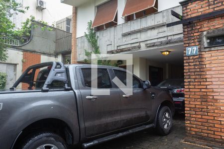 Casa à venda com 252m², 3 quartos e 3 vagas Casa à venda com 252m², 3 quartos e 3 vagasÁrea Externa