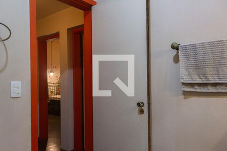 Casa à venda com 252m², 3 quartos e 3 vagas Casa à venda com 252m², 3 quartos e 3 vagasBanheiro