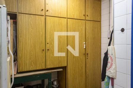 Casa à venda com 252m², 3 quartos e 3 vagas Casa à venda com 252m², 3 quartos e 3 vagasÁrea de Serviço