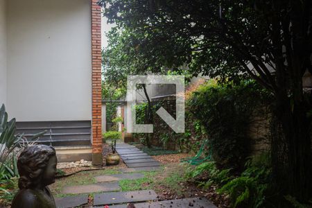 Casa à venda com 252m², 3 quartos e 3 vagas Casa à venda com 252m², 3 quartos e 3 vagasÁrea Externa