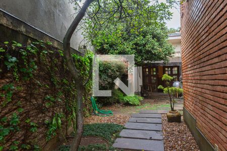 Casa à venda com 252m², 3 quartos e 3 vagas Casa à venda com 252m², 3 quartos e 3 vagasÁrea Externa