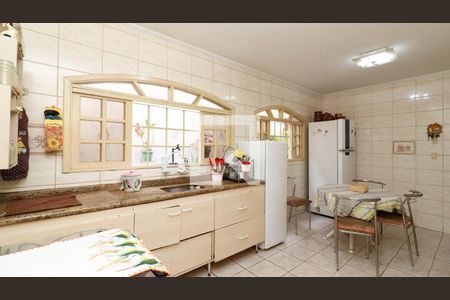 Casa à venda com 127m², 3 quartos e 2 vagas Casa à venda com 127m², 3 quartos e 2 vagasCozinha