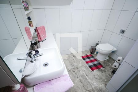 Casa à venda com 190m², 5 quartos e 4 vagas Casa à venda com 190m², 5 quartos e 4 vagasCasa 2: Banheiro