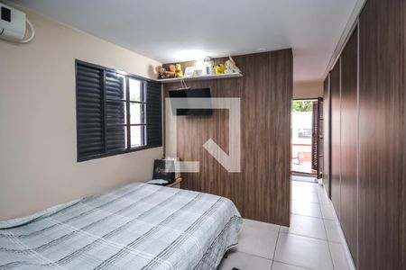Casa à venda com 190m², 5 quartos e 4 vagas Casa à venda com 190m², 5 quartos e 4 vagasCasa 2: Suíte 1