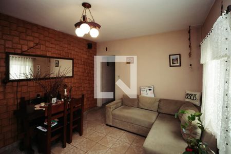 Casa à venda com 190m², 5 quartos e 4 vagas Casa à venda com 190m², 5 quartos e 4 vagasCasa 2: Sala