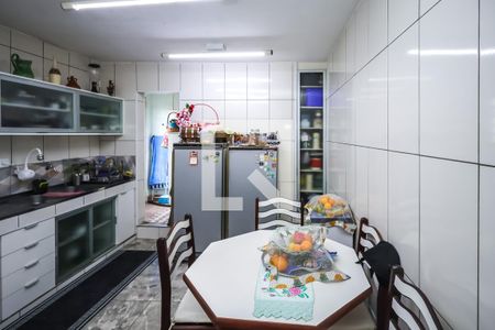 Casa à venda com 190m², 5 quartos e 4 vagas Casa à venda com 190m², 5 quartos e 4 vagasCasa 2: Cozinha