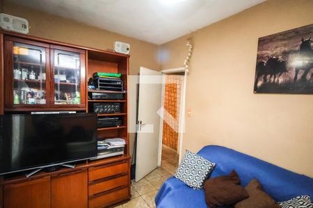 Casa à venda com 190m², 5 quartos e 4 vagas Casa à venda com 190m², 5 quartos e 4 vagasCasa 2: Sala