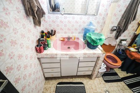 Casa à venda com 190m², 5 quartos e 4 vagas Casa à venda com 190m², 5 quartos e 4 vagasCasa 1: Banheiro