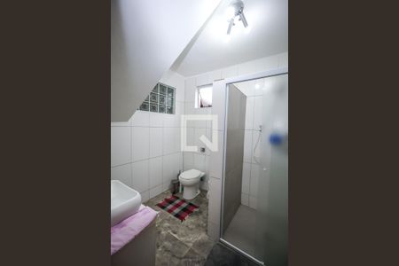 Casa à venda com 190m², 5 quartos e 4 vagas Casa à venda com 190m², 5 quartos e 4 vagasCasa 2: Banheiro