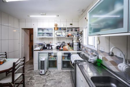 Casa à venda com 190m², 5 quartos e 4 vagas Casa à venda com 190m², 5 quartos e 4 vagasCasa 2: Cozinha