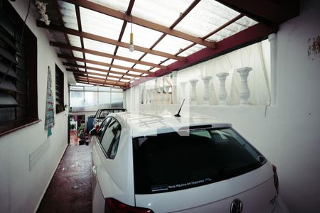 Casa à venda com 190m², 5 quartos e 4 vagas Casa à venda com 190m², 5 quartos e 4 vagasGaragem