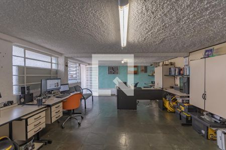 Casa à venda com 363m², 5 quartos e 4 vagasEdícula - Escritório