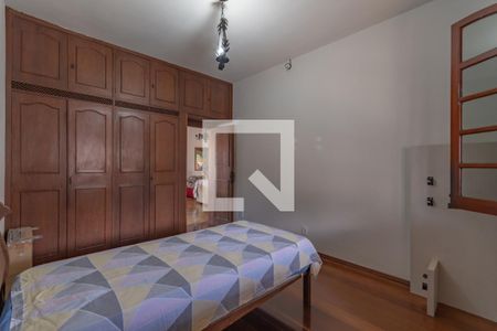 Casa à venda com 363m², 5 quartos e 4 vagasQuarto 4
