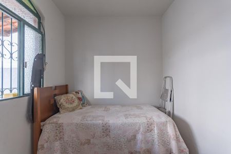 Casa à venda com 363m², 5 quartos e 4 vagasQuarto de Serviço