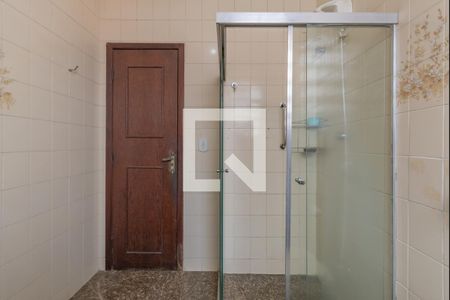 Casa à venda com 363m², 5 quartos e 4 vagasBanheiro Social