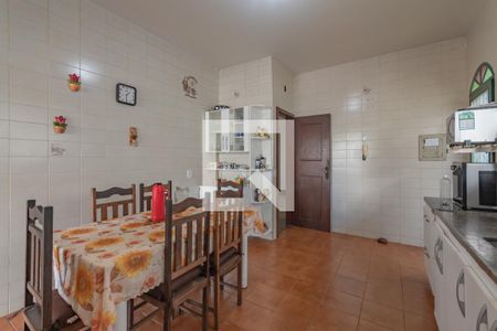 Casa à venda com 363m², 5 quartos e 4 vagasCozinha