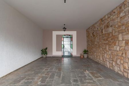 Casa à venda com 363m², 5 quartos e 4 vagasEntrada - Garagem