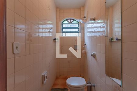 Casa à venda com 363m², 5 quartos e 4 vagasBanheiro de Serviço