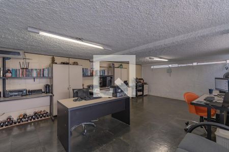 Casa à venda com 363m², 5 quartos e 4 vagasEdícula - Escritório