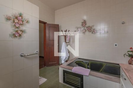 Casa à venda com 363m², 5 quartos e 4 vagasBanheiro Suíte