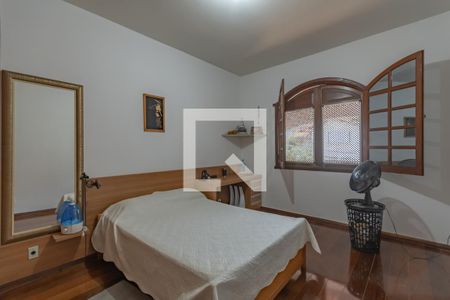 Casa à venda com 363m², 5 quartos e 4 vagasQuarto 2