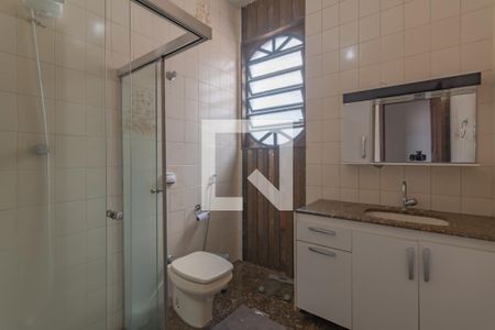 Casa à venda com 363m², 5 quartos e 4 vagasBanheiro Social