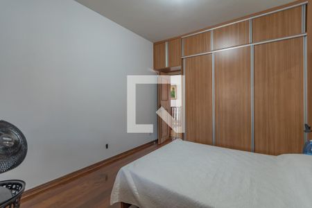 Casa à venda com 363m², 5 quartos e 4 vagasQuarto 2