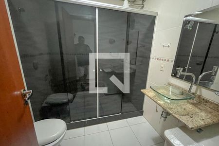 Apartamento à venda com 200m², 4 quartos e 3 vagas Apartamento à venda com 200m², 4 quartos e 3 vagasBanheiro Social