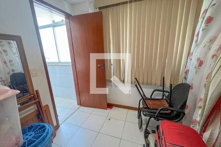 Apartamento à venda com 200m², 4 quartos e 3 vagas Apartamento à venda com 200m², 4 quartos e 3 vagasQuarto de Serviço