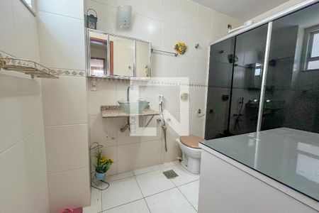 Apartamento à venda com 200m², 4 quartos e 3 vagas Apartamento à venda com 200m², 4 quartos e 3 vagasBanheiro do Quarto 2