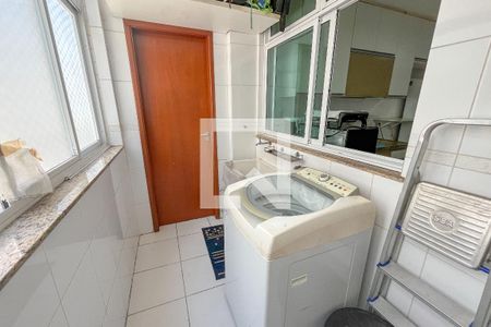 Apartamento à venda com 200m², 4 quartos e 3 vagas Apartamento à venda com 200m², 4 quartos e 3 vagasÁrea de Serviço