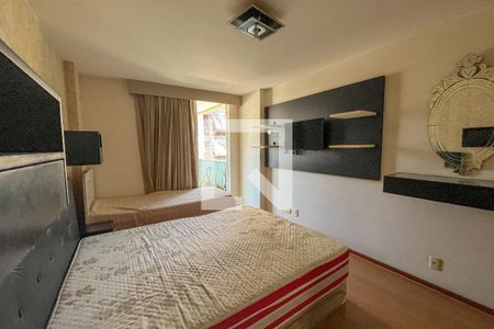 Apartamento à venda com 200m², 4 quartos e 3 vagas Apartamento à venda com 200m², 4 quartos e 3 vagasQuarto 2