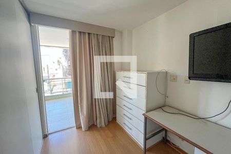 Apartamento à venda com 200m², 4 quartos e 3 vagas Apartamento à venda com 200m², 4 quartos e 3 vagasQuarto 1