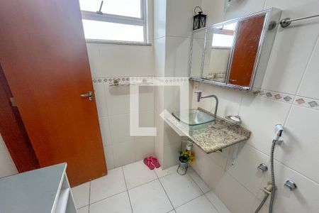 Apartamento à venda com 200m², 4 quartos e 3 vagas Apartamento à venda com 200m², 4 quartos e 3 vagasBanheiro do Quarto 2