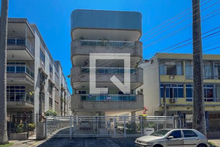 Apartamento à venda com 200m², 4 quartos e 3 vagas Apartamento à venda com 200m², 4 quartos e 3 vagasFachada