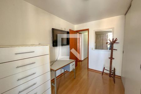Apartamento à venda com 200m², 4 quartos e 3 vagas Apartamento à venda com 200m², 4 quartos e 3 vagasQuarto 1