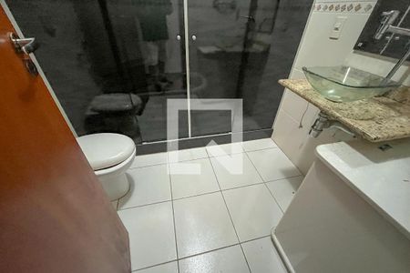 Apartamento à venda com 200m², 4 quartos e 3 vagas Apartamento à venda com 200m², 4 quartos e 3 vagasBanheiro Social