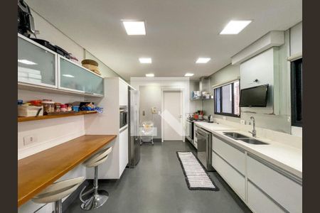 Apartamento à venda com 240m², 4 quartos e 4 vagas