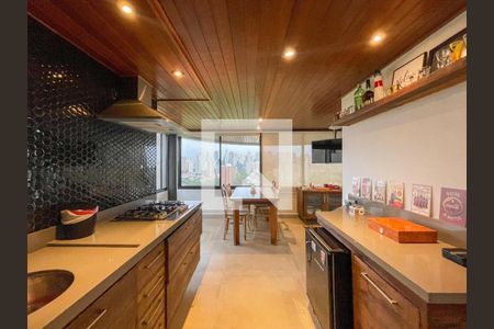 Apartamento à venda com 240m², 4 quartos e 4 vagas